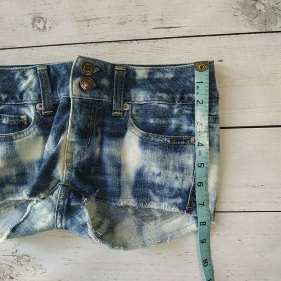 American Eagle Upcycled 2 button Shorts sz 00 Reverse Tie Dye Denim Cutoff AE - Picture 7 of 7